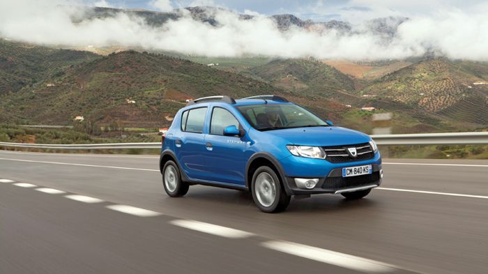 Η δεύτερη γενιά του Sandero Stepway θα λανσαριστεί στην Ελλάδα μέσα στο 2013, ενώ θα εξοπλίζεται και με τον 0,9 TCe κινητήρα της Renault. 